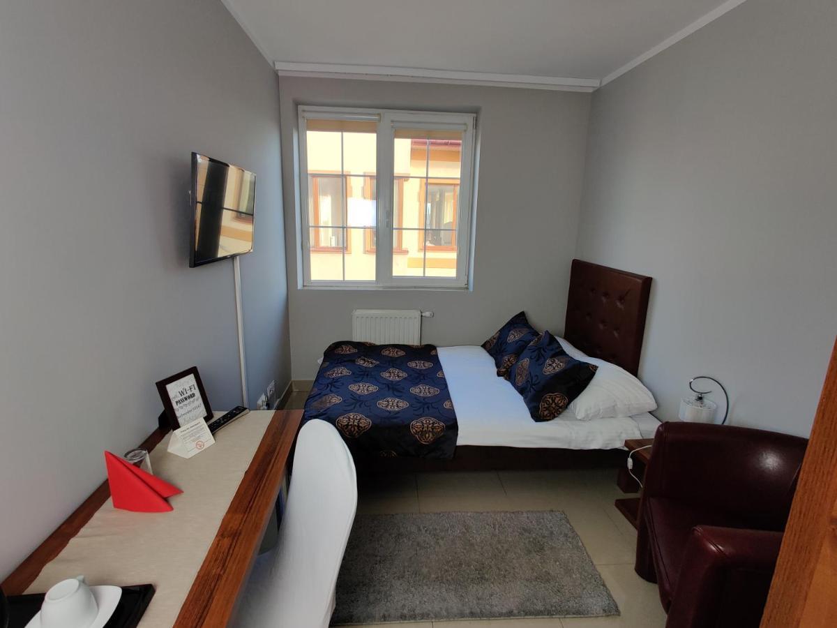 Belweder Aparthotel Porosły Eksteriør bilde