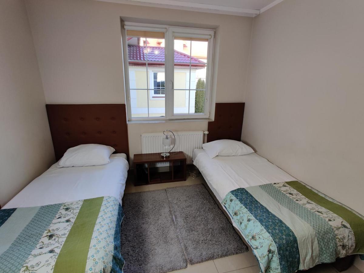 Belweder Aparthotel Porosły Eksteriør bilde